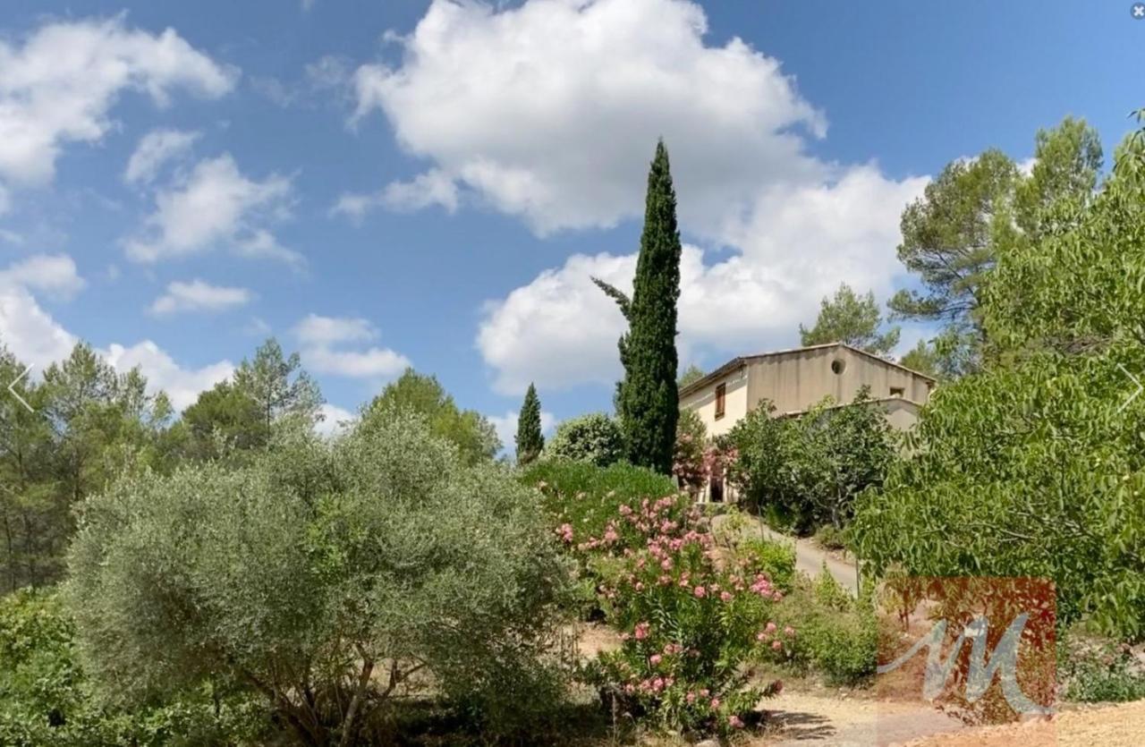 Une Chambre En Provence Correns Luaran gambar