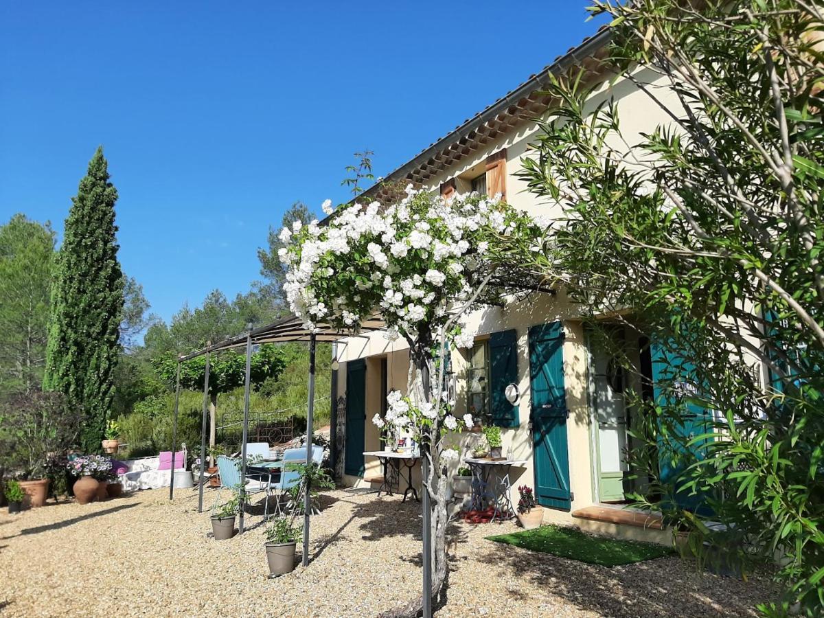 Une Chambre En Provence Correns Luaran gambar