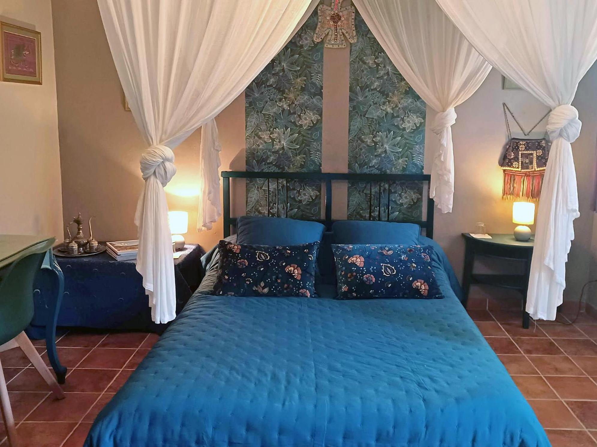 Une Chambre En Provence Correns Luaran gambar